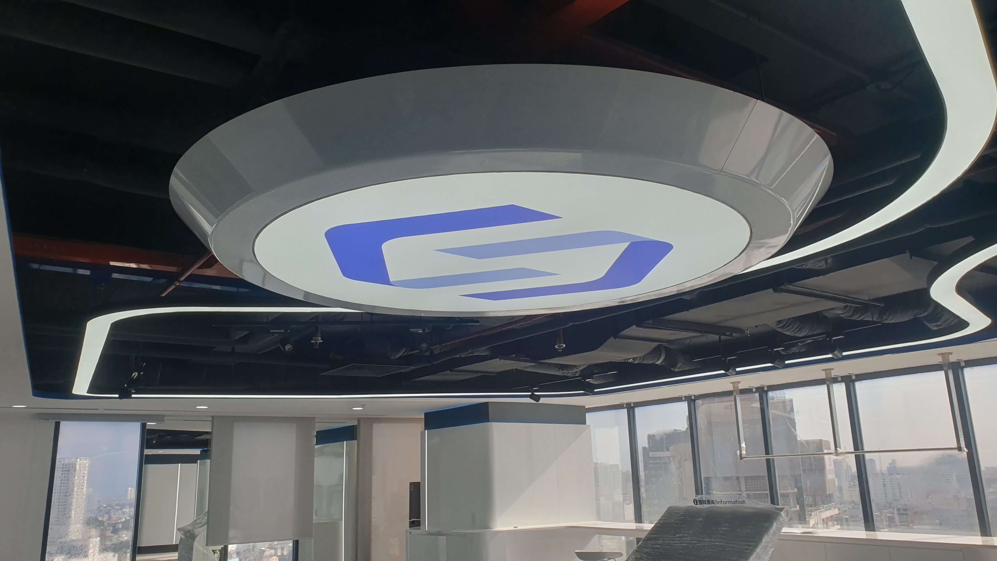 đèn nhôm gia công – Sự Kết Hợp Hoàn Hảo Giữa Thẩm Mỹ và Chức Năng