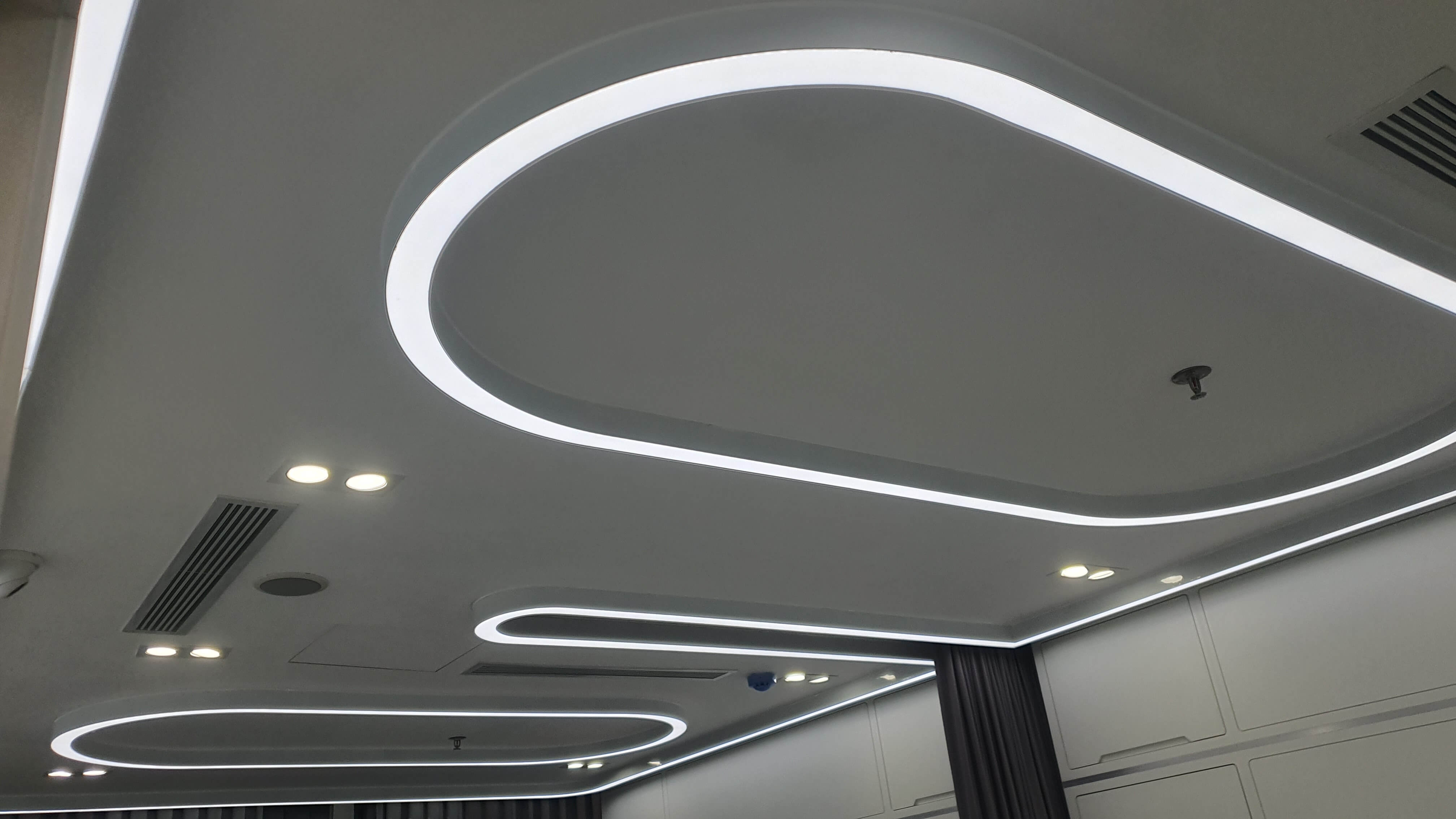 ảnh sản phẩm đèn hộp treo ti