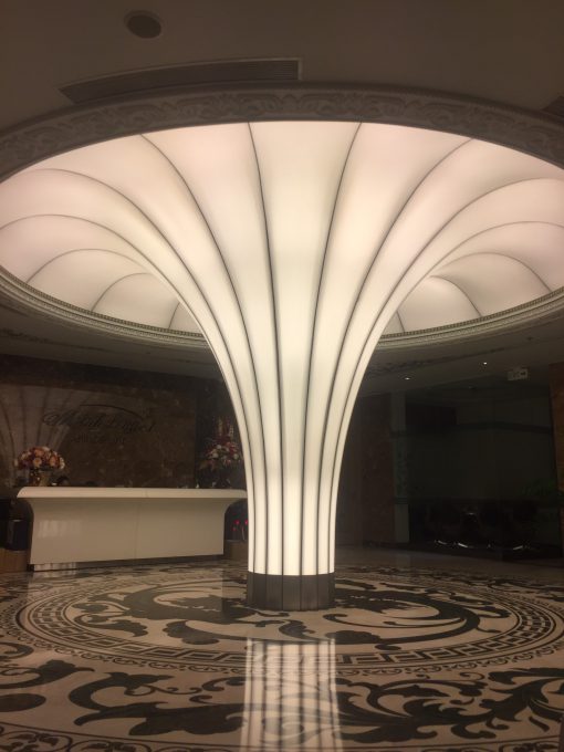 ảnh sản phẩm Đèn Trần Xuyên Sáng – Sự Kết Hợp Hoàn Hảo Giữa Thẩm Mỹ và Chức Năng