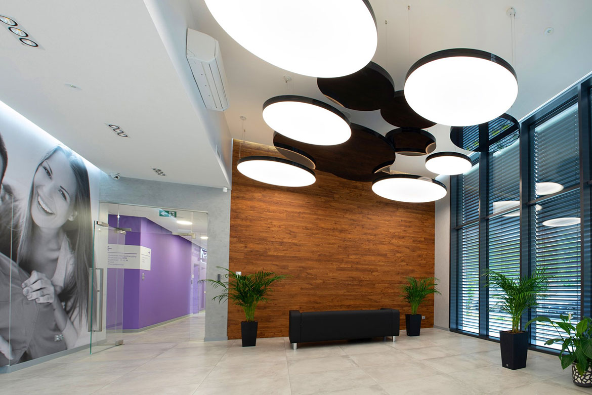 ảnh sản phẩm Đèn Trần Xuyên Sáng – Sự Kết Hợp Hoàn Hảo Giữa Thẩm Mỹ và Chức Năng