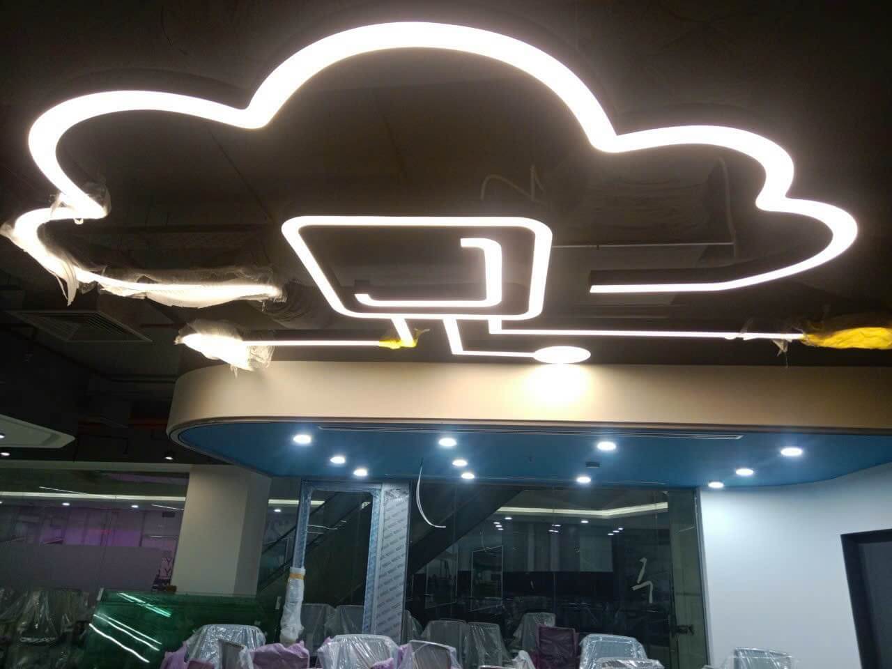 ảnh sản phẩm đèn nhôm gia công – Sự Kết Hợp Hoàn Hảo Giữa Thẩm Mỹ và Chức Năng